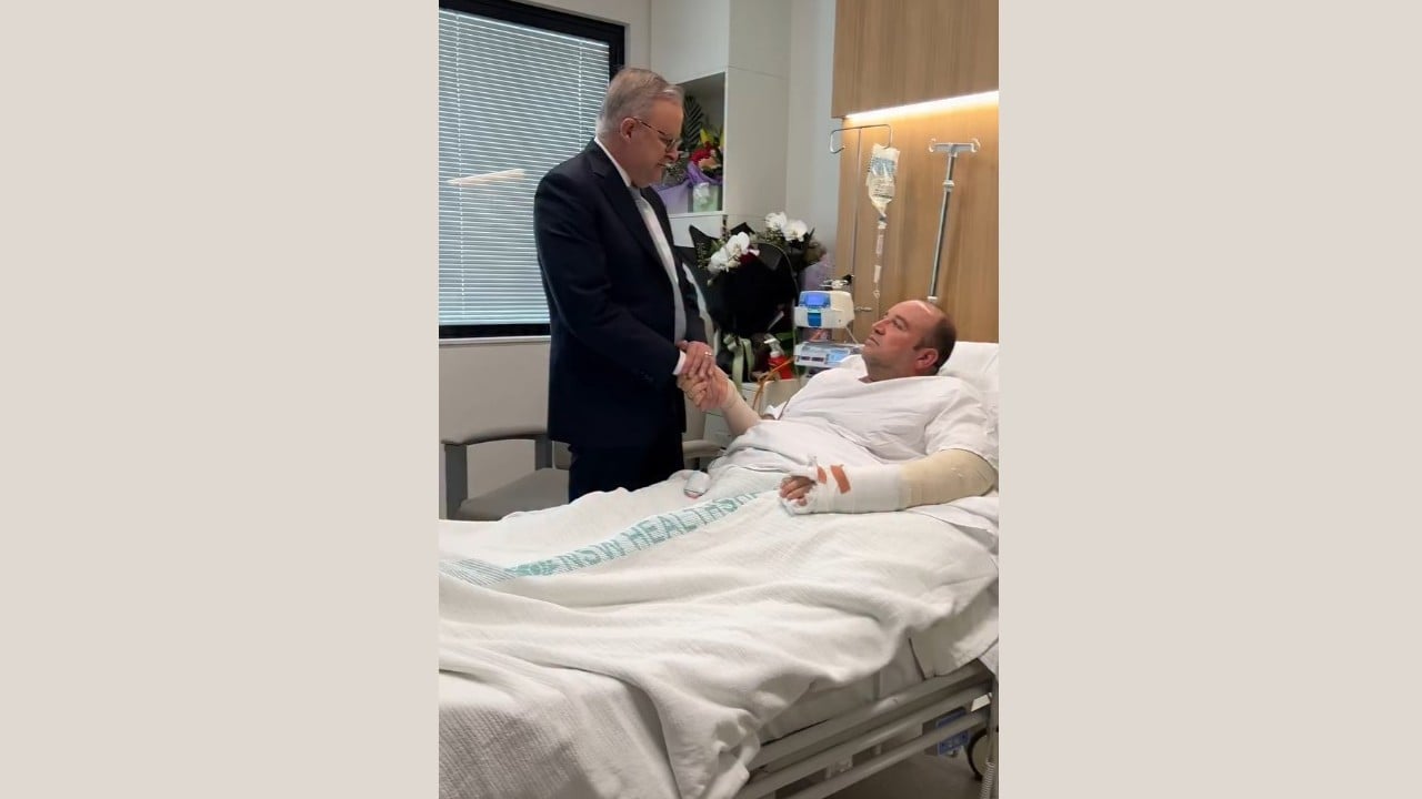 Avustralya Başbakanı Suriyeli Ahmed’i hastanede ziyaret etti!