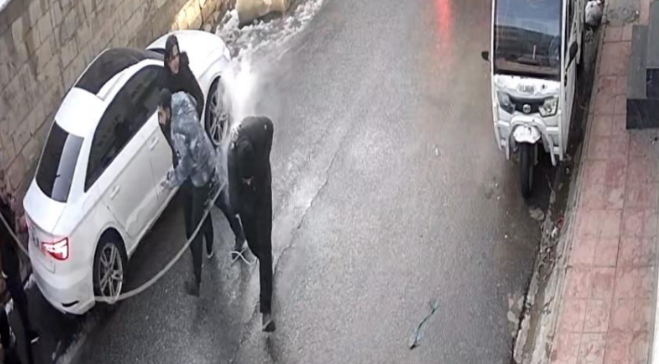 Azrail sırtına dokundu! Kopan elektrik teli can alıyordu: Kıl payı kurtuldu