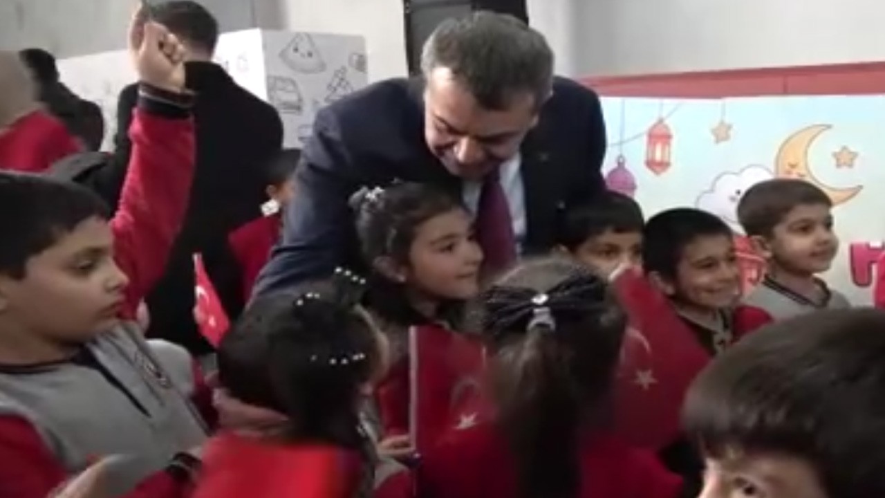 Bakan Tekin Erzurum'da çocuklarla Ramazan Şenliği’nde buluştu