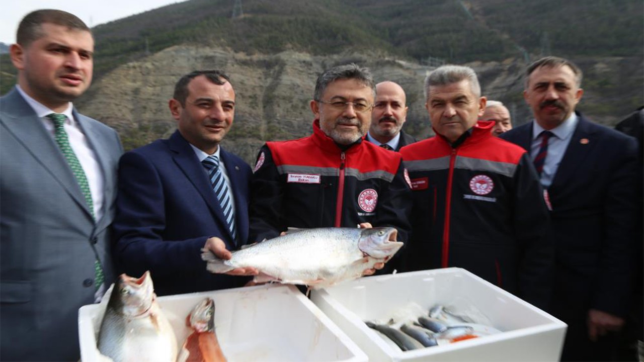 Bakan Yumaklı: Türk somonu ihracatı 500 milyon dolara ulaştı