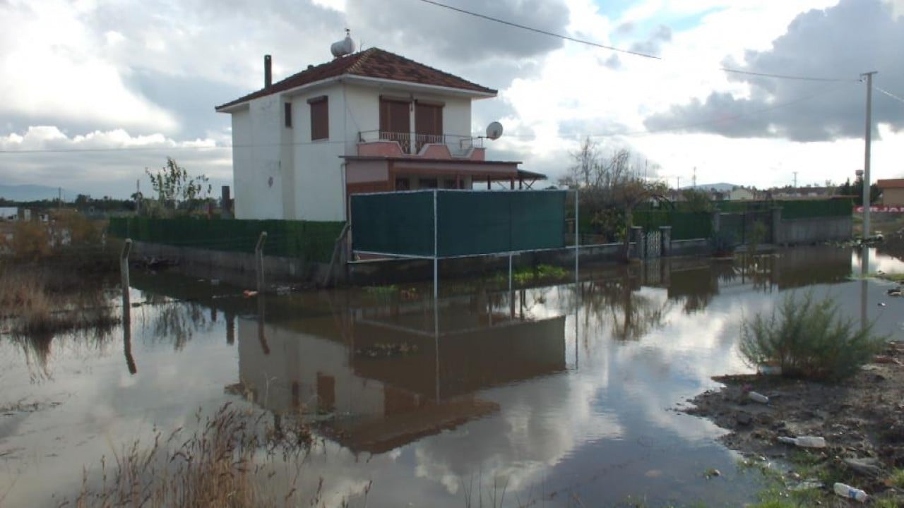 Balıkesir'de sağanak felaketi: Yazlık evler ve tarım arazileri sular altında kaldı