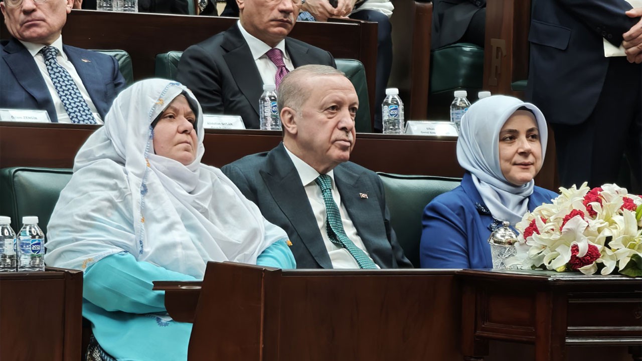 Başkan Erdoğan 28 Şubat kafalı hadsizleri yerin dibine batırdı! Zeynep Güneş AK Parti Grup Toplantısında
