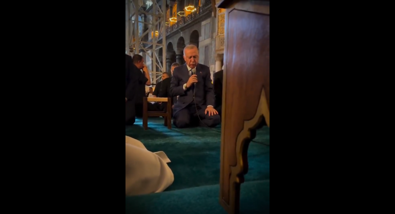 Başkan Erdoğan Ayasofya'da Kur'an-ı Kerim okudu
