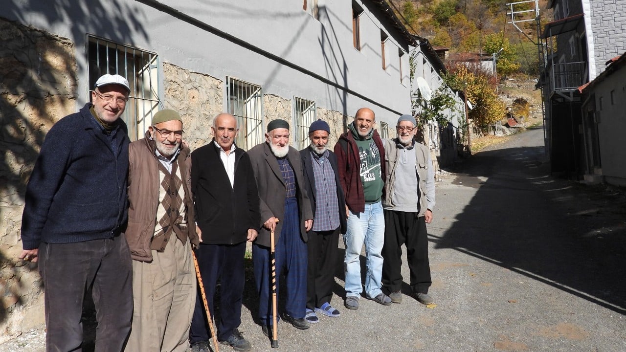 Başkan Erdoğan'dan Erzincan Başbağlar Köyü için anlamlı talimat! Tüm köy halkından büyük teşekkür...