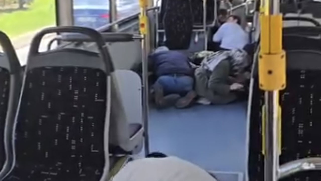 Beşiktaş'ta kurşun isabet eden İETT otobüsünde panik! O anlar kamerada