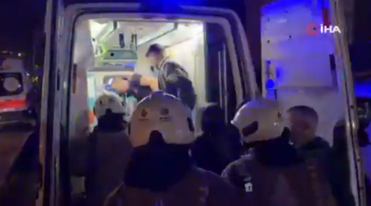 Beşiktaş'ta metro inşaatında çökme meydana geldi