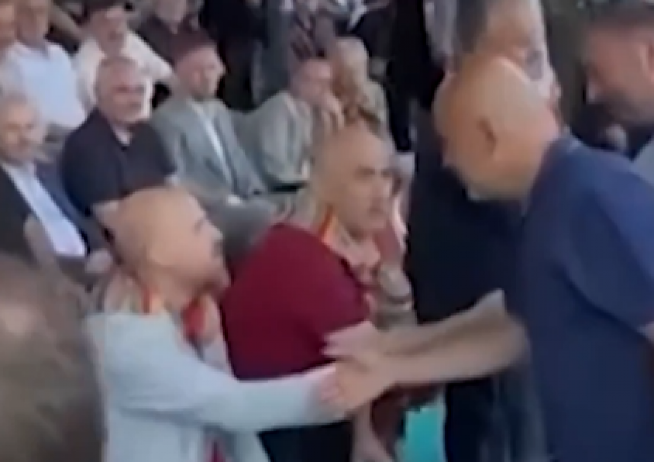 Bilal Erdoğan Turhan Çömez'i rezil etti! Eli havada kaldı