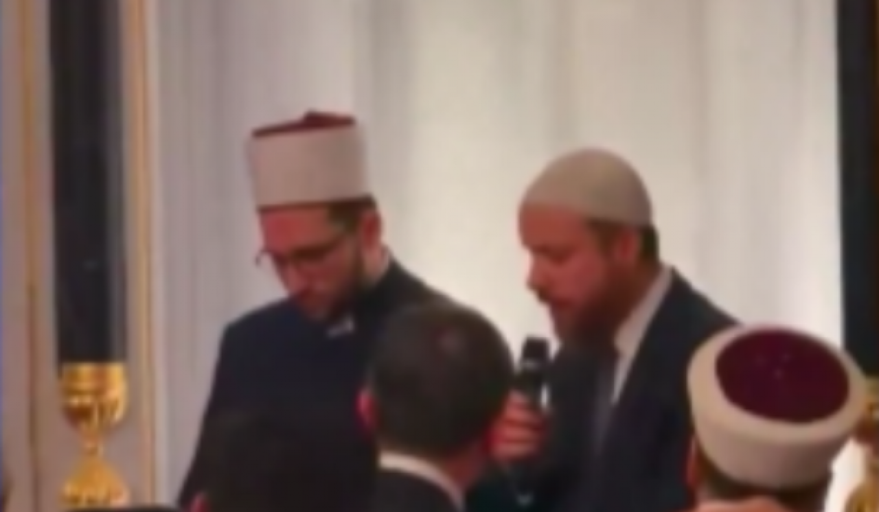 Bilal Erdoğan'ı görenler küçük dilini yuttu! Üsküp'te cep telefonu kamerası ile çektiler