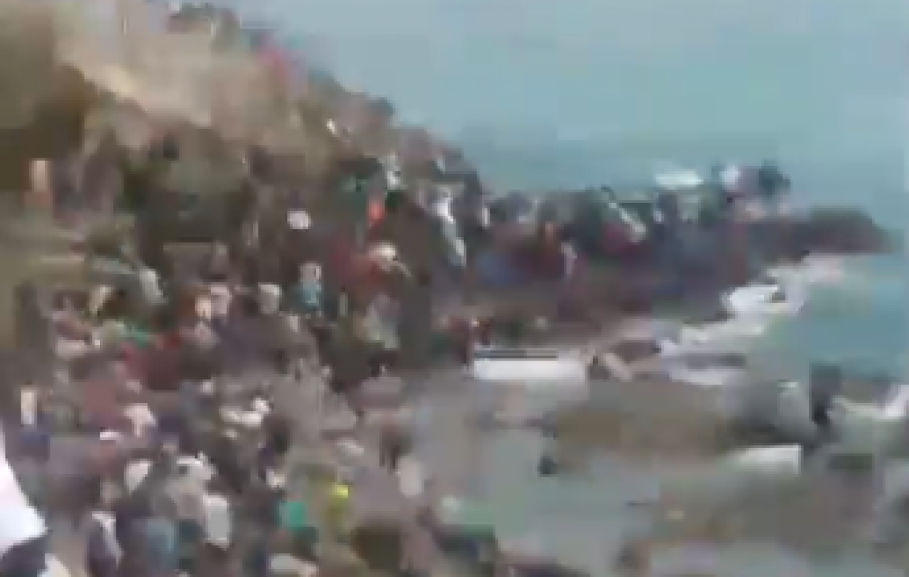 Binlerce göçmen İspanya topraklarına akın etti!