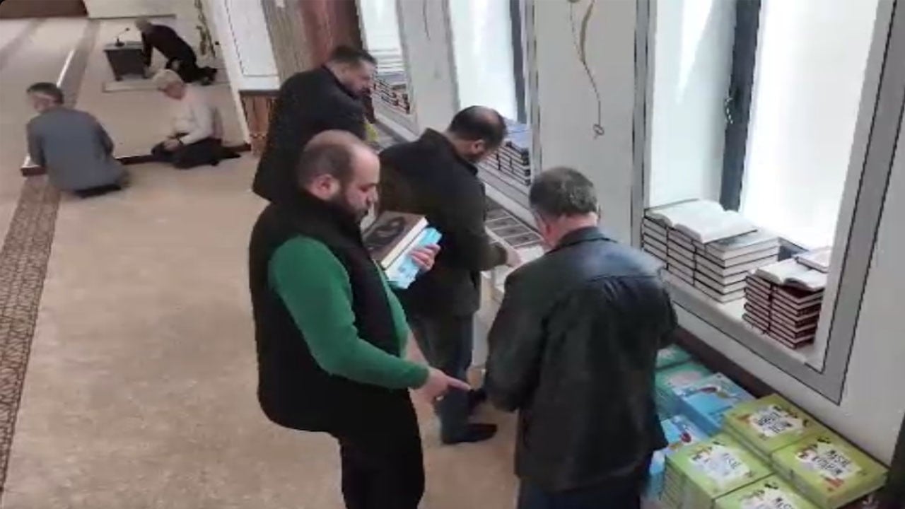 Birkaç kitapla başlayıp kitap kurdu oldular