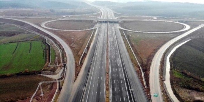 Bölgede ulaşımı büyük ölçüde rahatlatacak olan Kuzey Marmara Otoyolu'nda sona doğru
