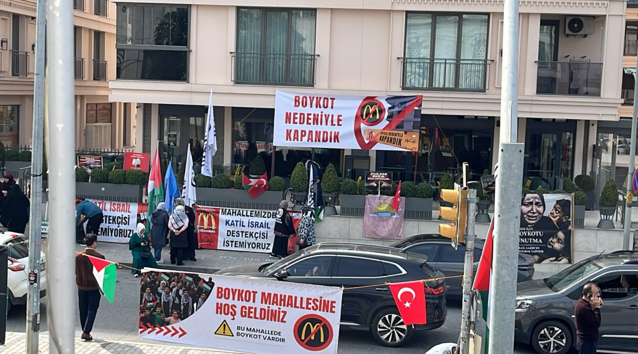 Boykot eylemlerinin adresiydi: Üsküdar’daki McDonald’s’a mühür