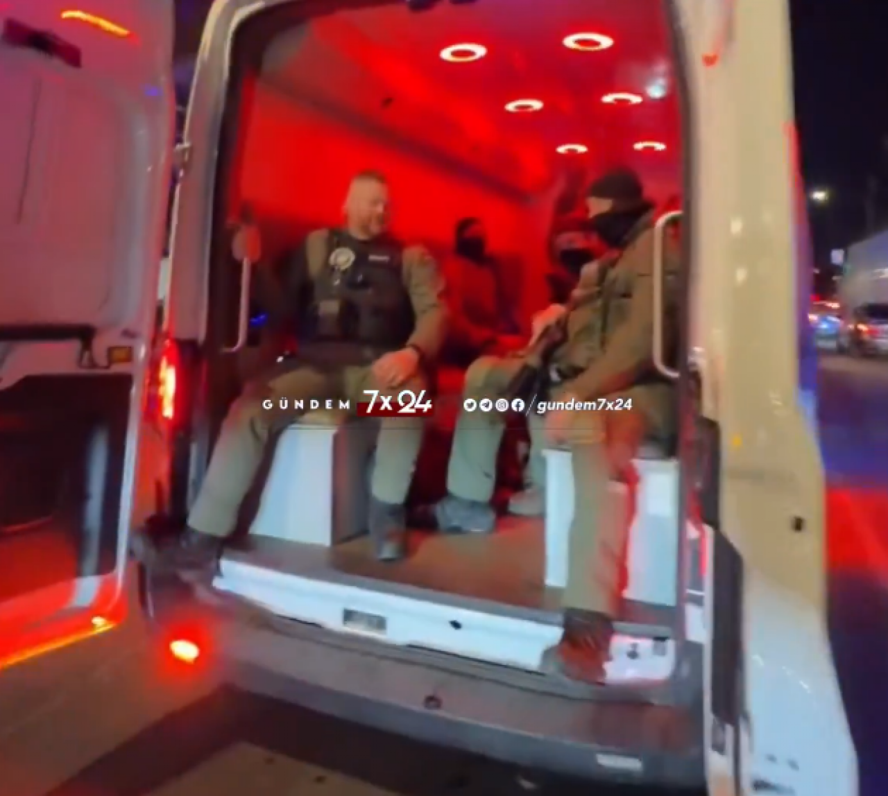 Böyle rezillik görülmedi! ABD’den ortaçağ barbarlığı! Maduro’yu New York sokaklarında sergilediler