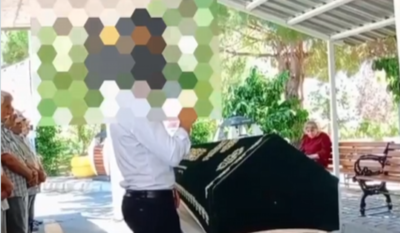Bu da oldu! Ataşehir’de cenaze namazını Türkçe kıldırdılar