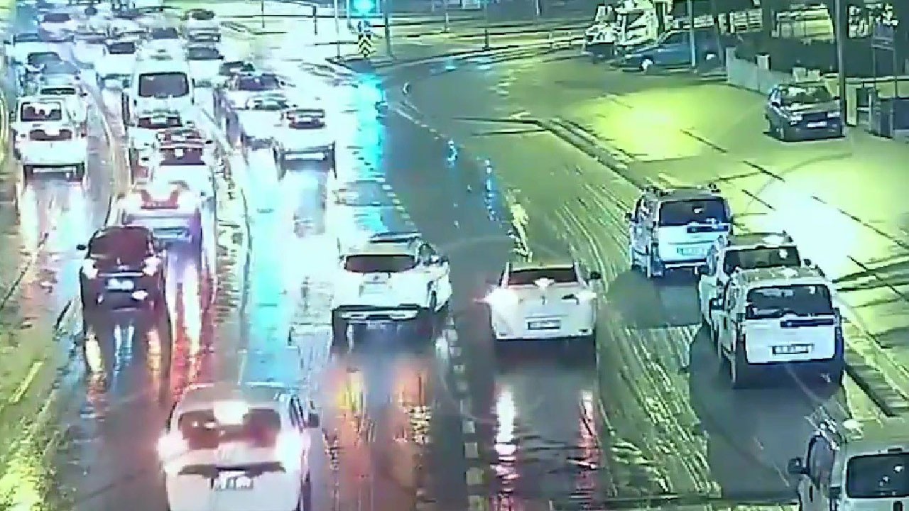 Bu kadarına da pes artık! Trafik magandası havaya ateş açtı