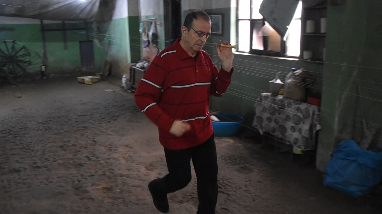 Bursa’da yaşayan miras! 700 yıllık meslek için her gün 20 kilometre koşuyor