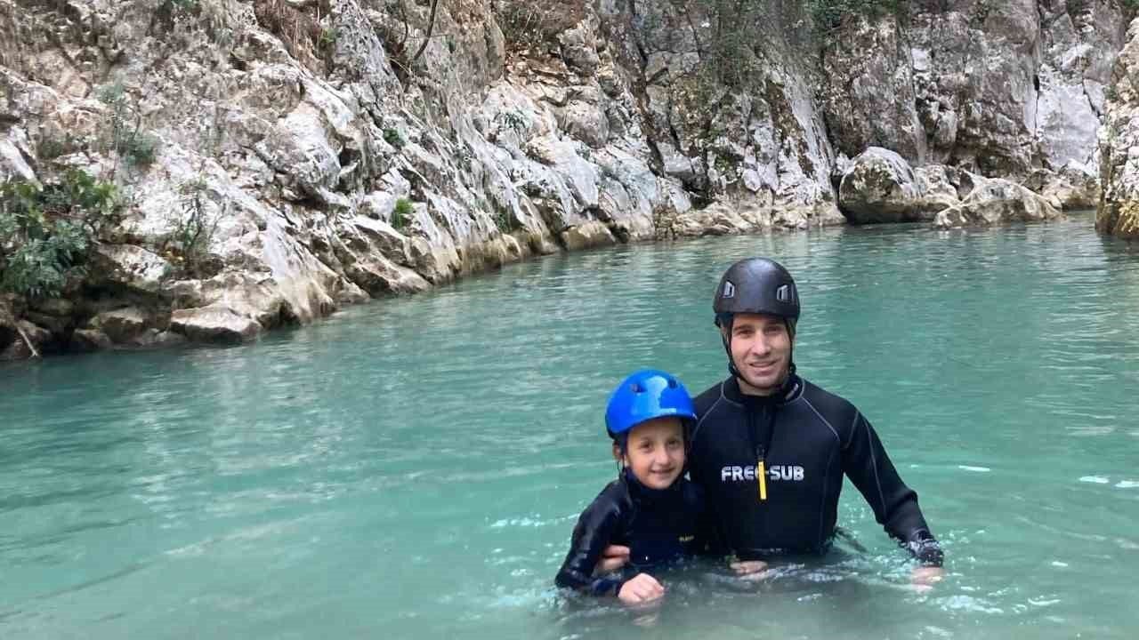 Bursa’nın en genç kanyoncusu: 8 yaşındaki Asya, Abadiye Kanyonu’nu geçti