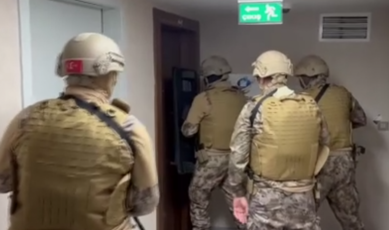 Büyük vurgun İstanbul’dan yönetilmiş: Sahte banka reklamıyla vurgun yapan 18 kişi gözaltında