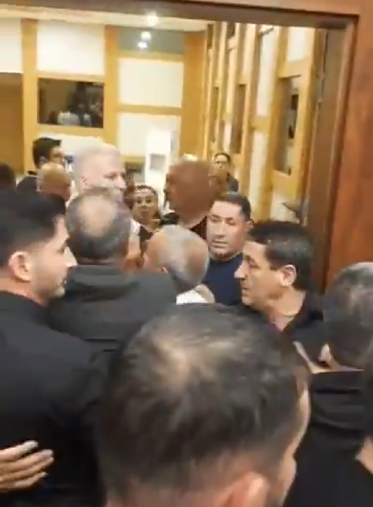 CHP’de kopuş Konyaaltı Meclisi’ni karıştırdı! 