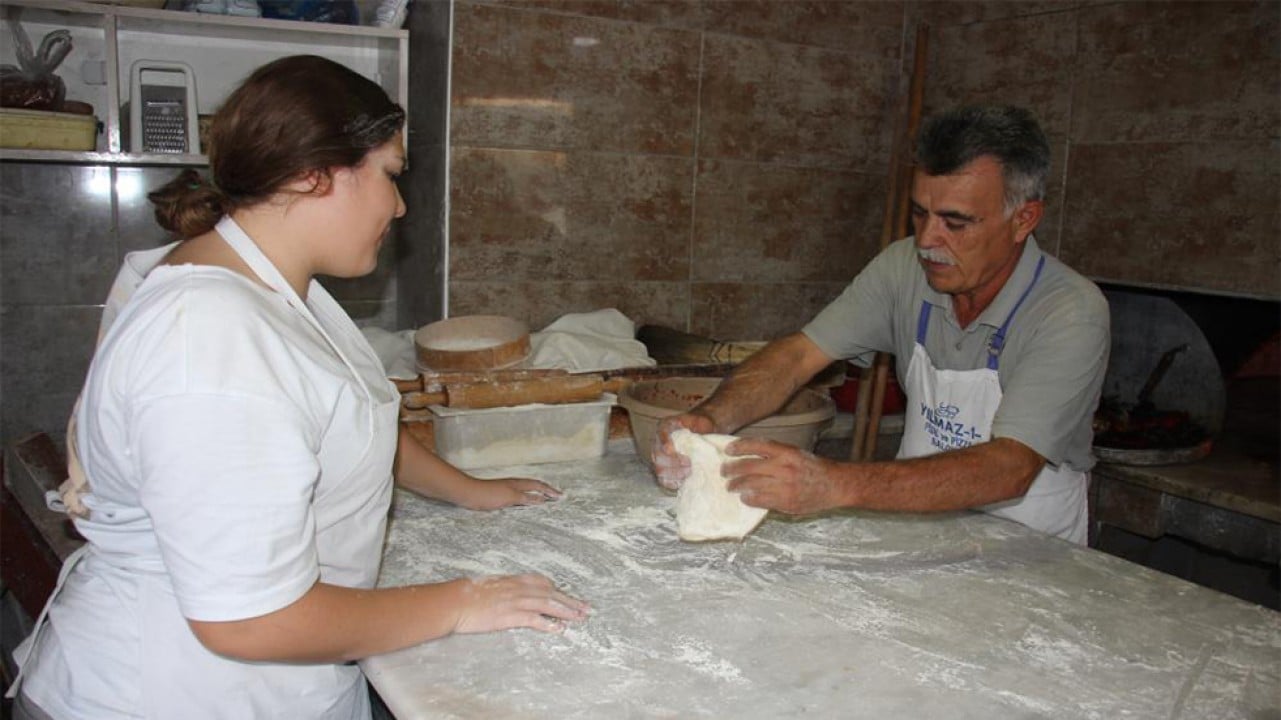 Çırak giren patron çıkıyor Pideci değil yüksek okul