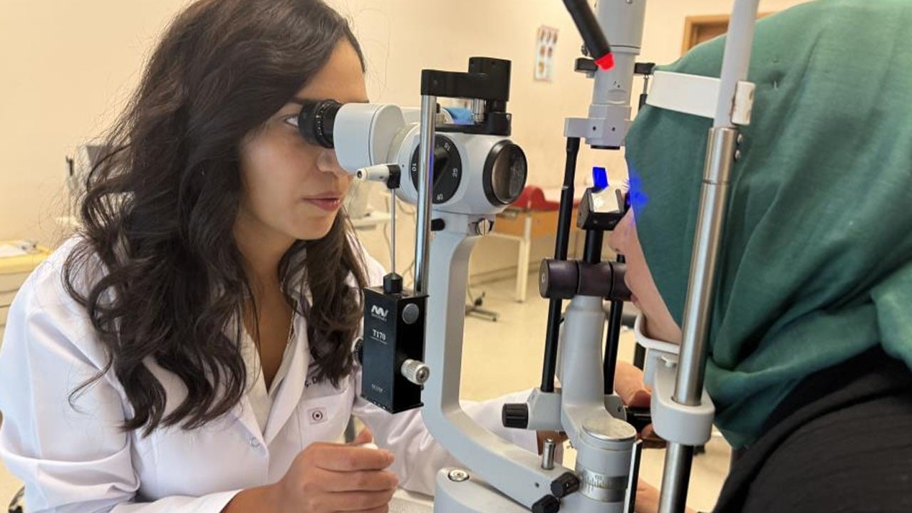 Çok masum testlerle derecesi anlaşılıyor: Göz kuruluğu ile ilgili doğru bilinen yanlışlar!