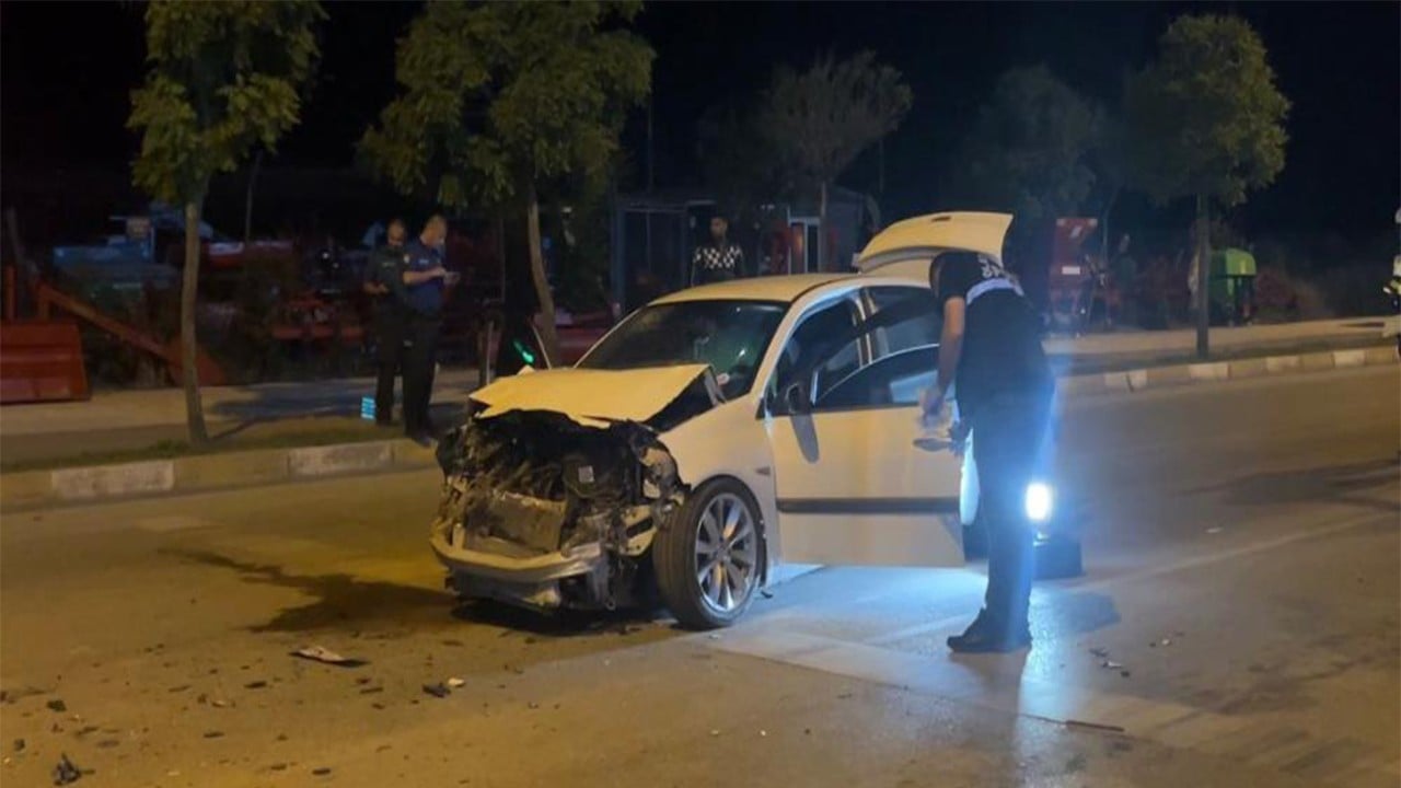 Çorum’da kazaya karışan şoför aracını bırakıp kaçtı