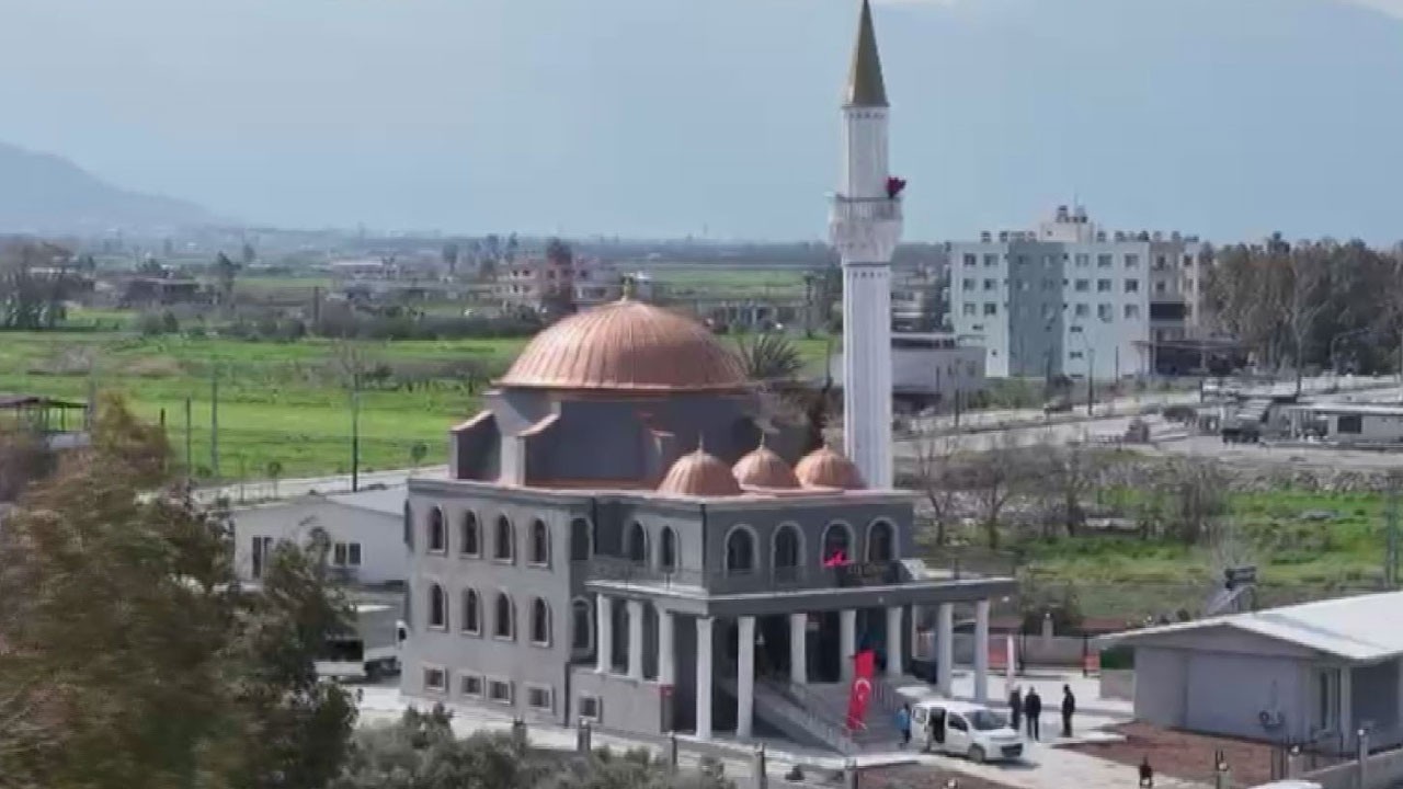 Depremin yaraları sarılıyor! Asrın felaketinin ardından 123’üncü cami açıldı 