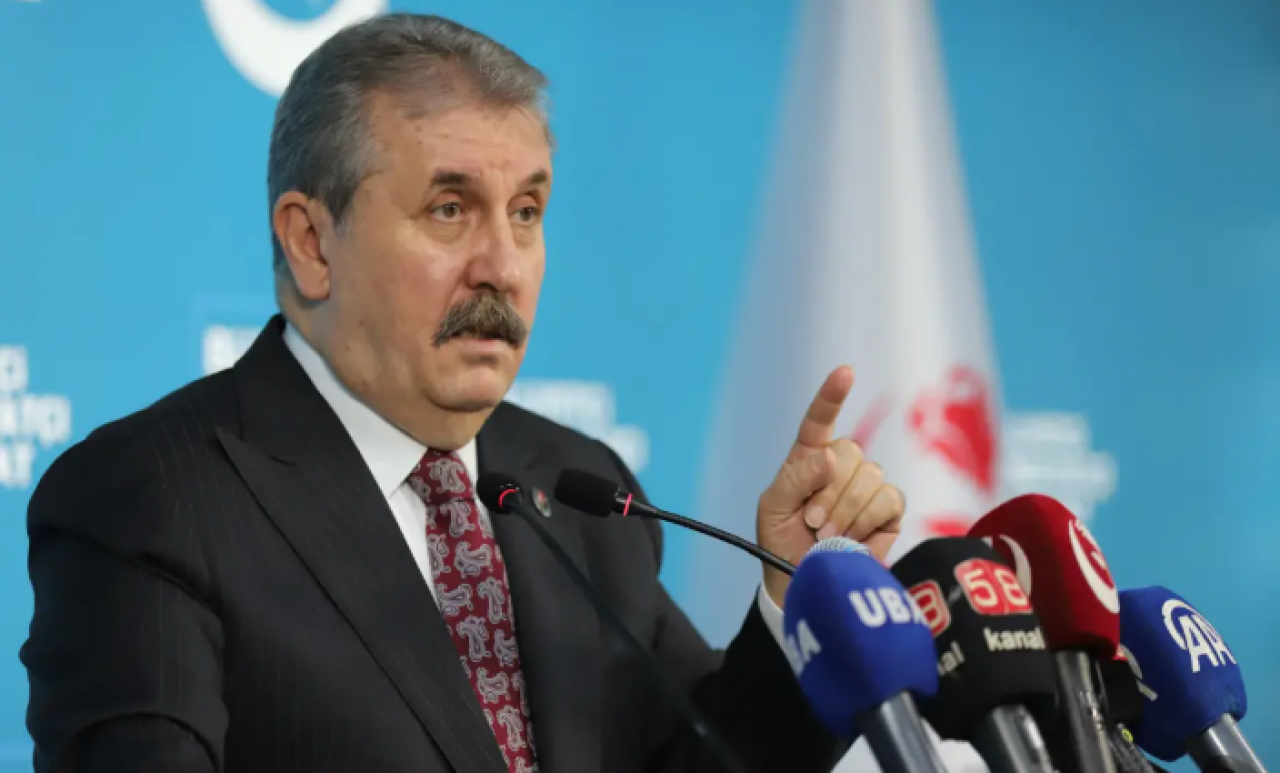 Destici'den skandal üniversiteye kapak: Sapkınlığa özgürlük, milli değerlere engel