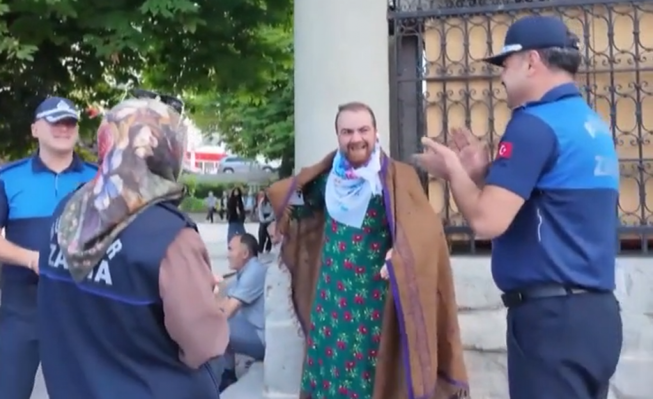 Dilenci sandılar, kutlama çıktı: Zabıta ekipleri neye uğradığını şaşırdı!