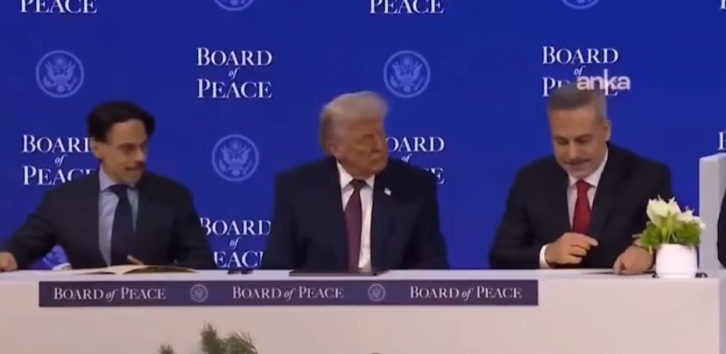 Dünya siyasetinin kalbi Davos’ta attı! Hakan Fidan’dan Trump’ı şaşırtan "kalem" hamlesi