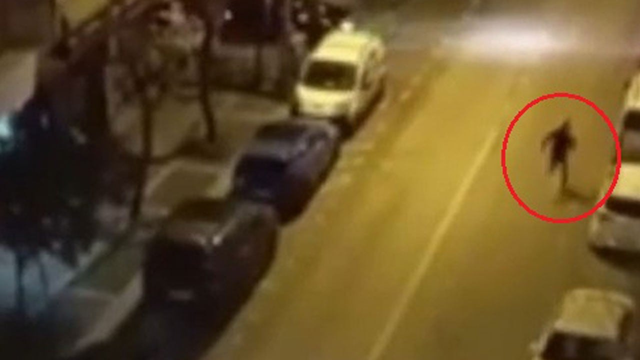 Dur ihtarını hiçe saydı! Otomobili bırakıp yaya kaçtı