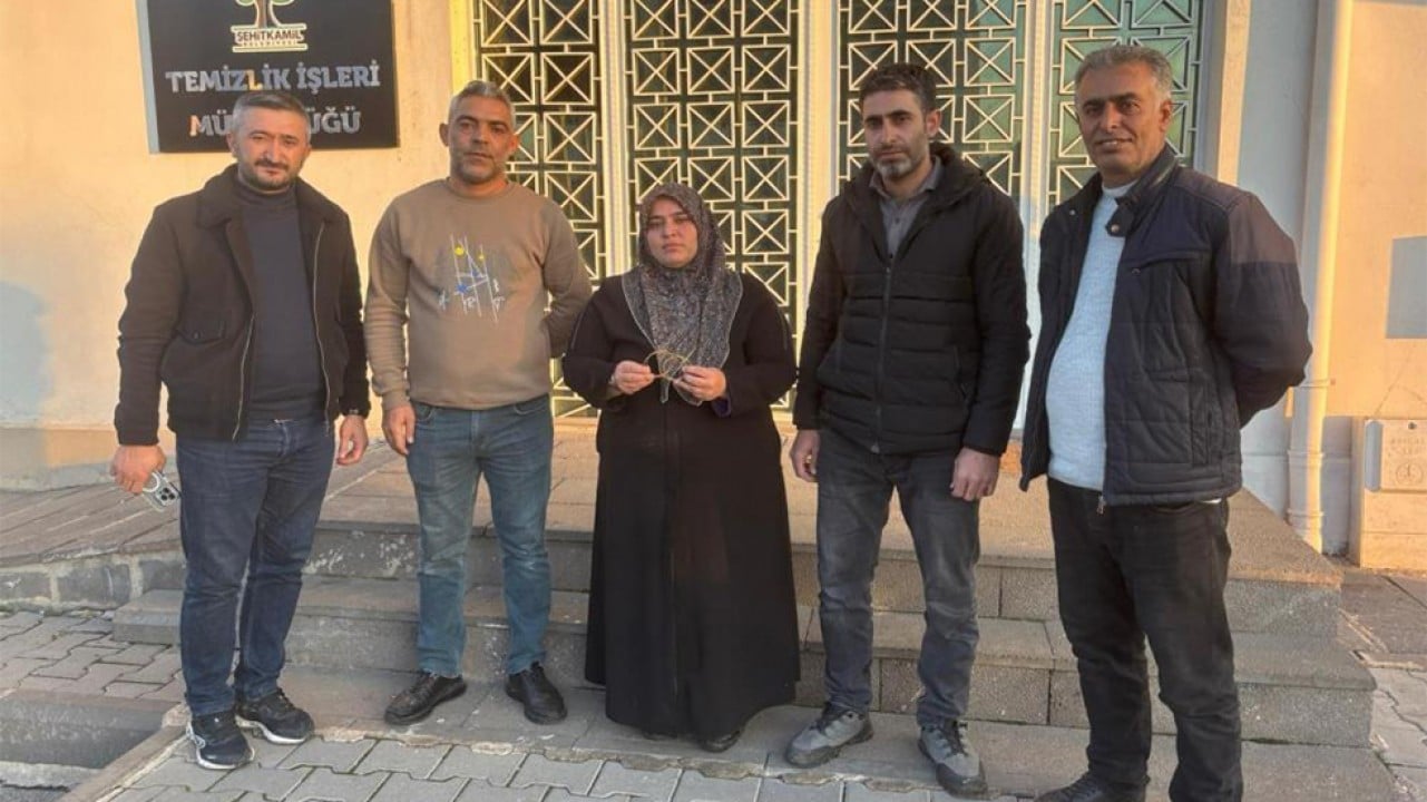 Düşürdüğü 40 gram altın 40 tonluk çöplükte bulundu