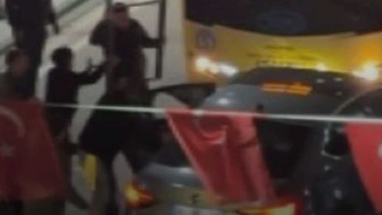 Elleriniz dert görmedin: Önce arabaya sonra sürücüye darp!