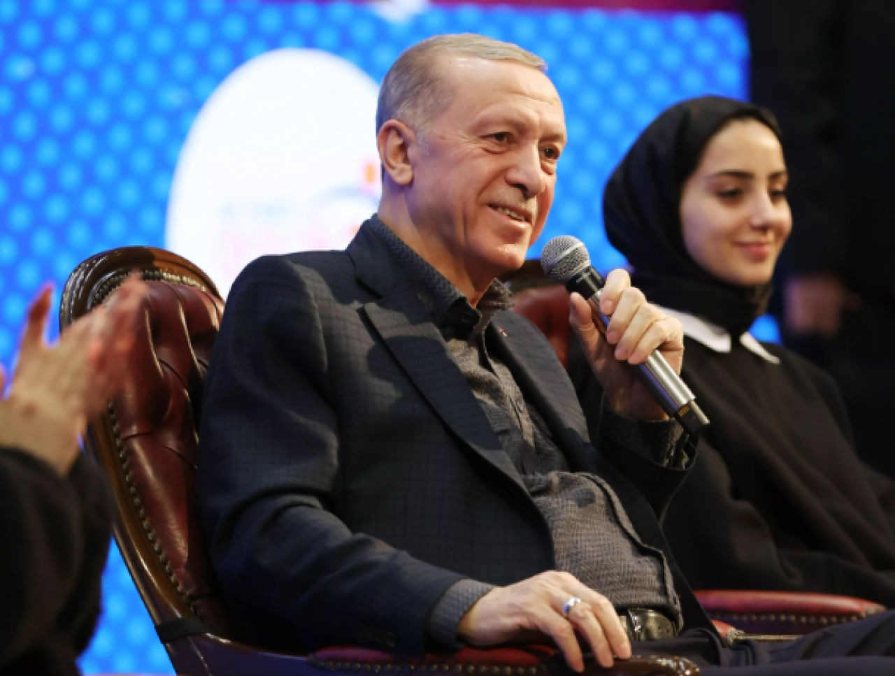 Erdoğan'dan Gençlik Buluşmasında Ahmet Kaya Sürprizi: 