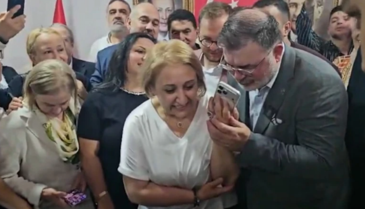Erdoğan'dan Menderes Belediye Başkanvekili seçilen Asuman Şen'e tebrik