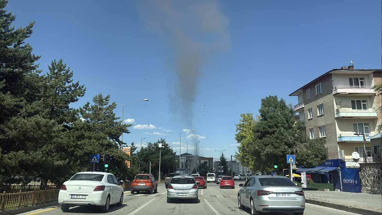 Erzurum'da hortum anı kamerada!