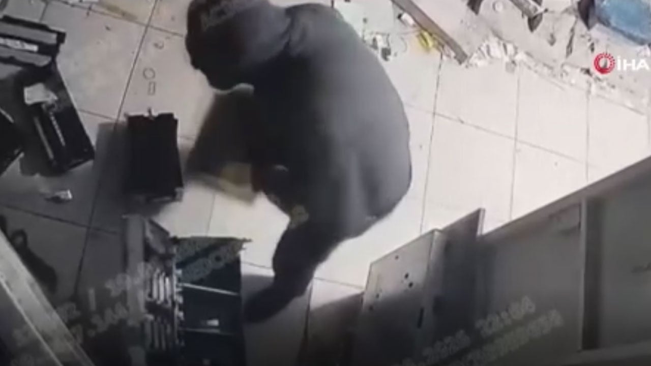 Esenler’de ATM kasasını açıp paraları çalan şüpheli tutuklandı