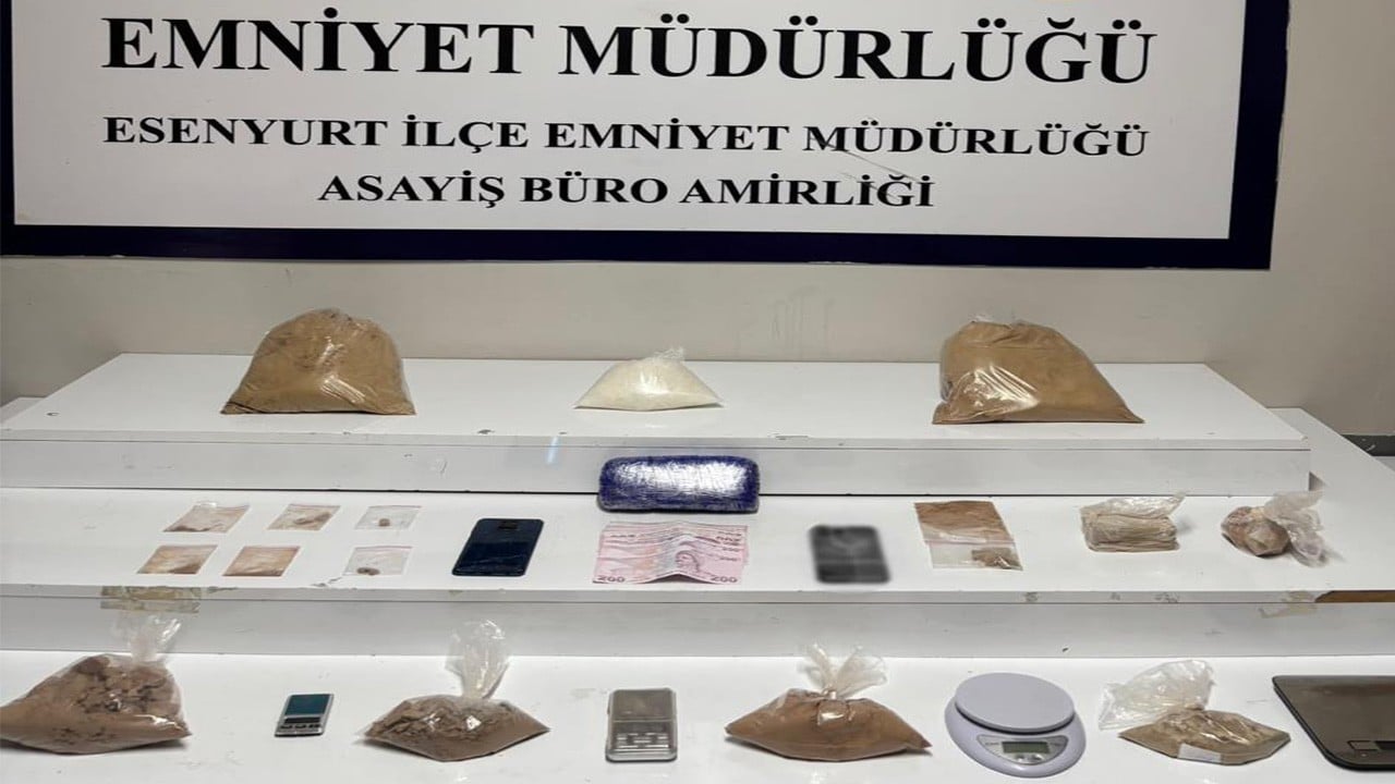 Esenyurt'ta 7,5 kilo uyuşturucu geçirildi