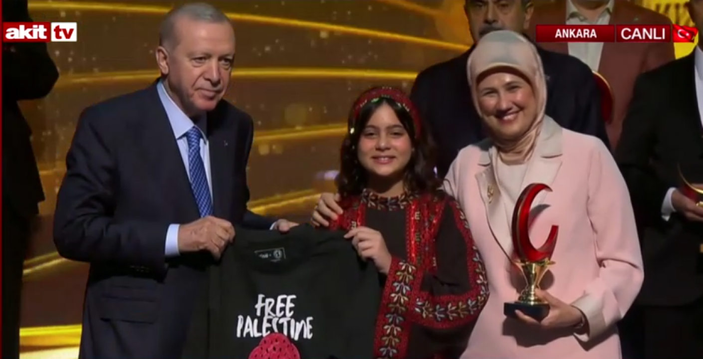 Filistinli küçük Renat'tan Cumhurbaşkanı Erdoğan'a anlamlı hediye!