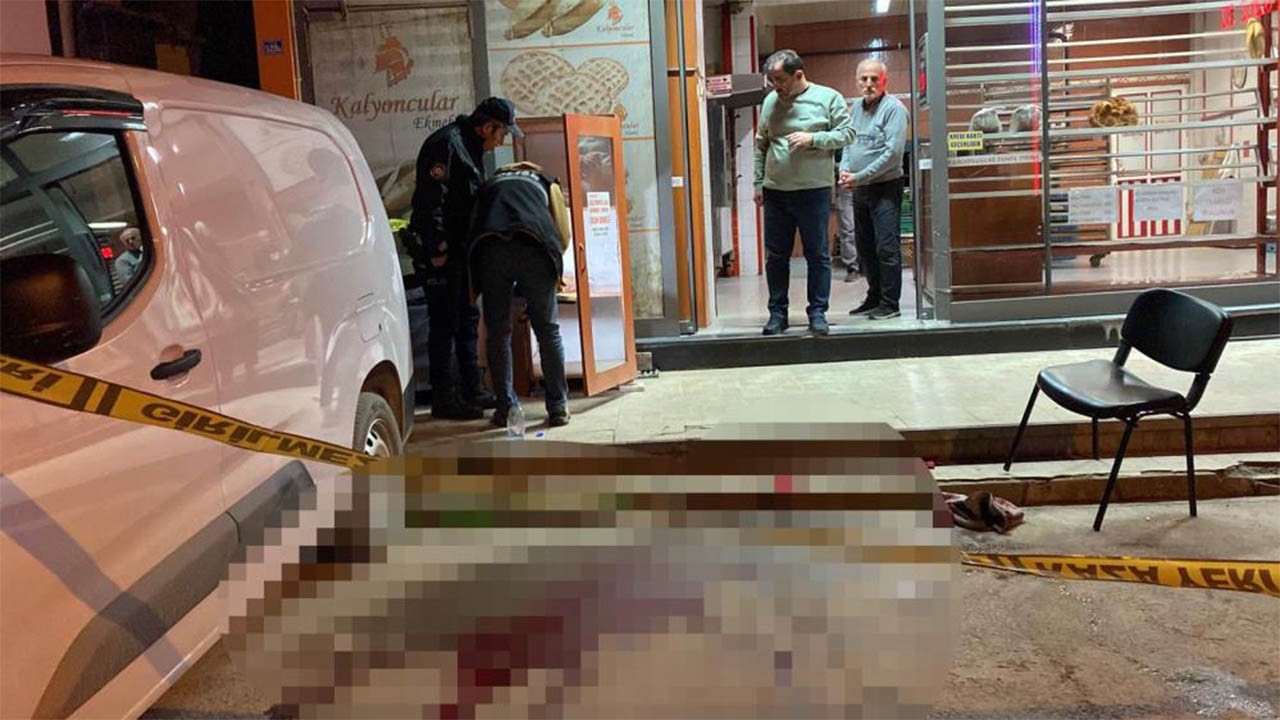 Fırında pide kuyruğunda kurşun yedi