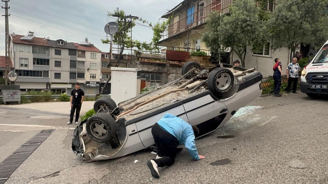 Freni boşalan Tofaş takla attı!