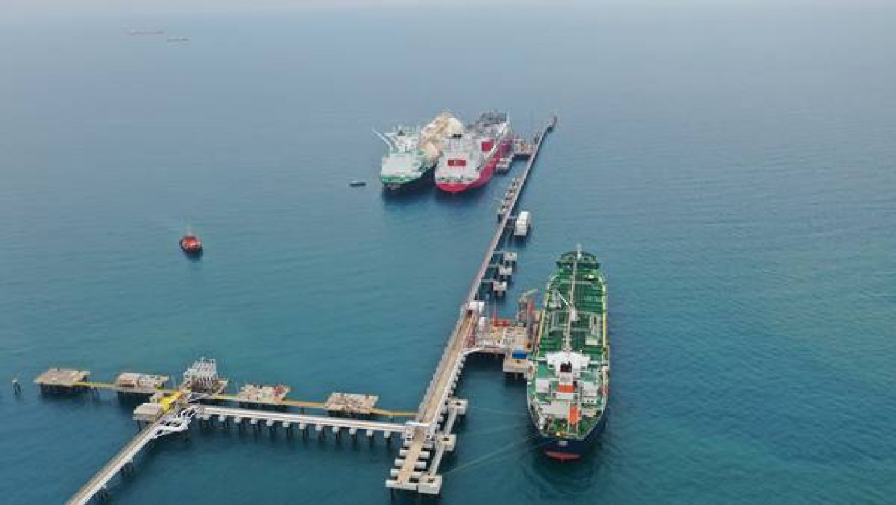 Gemiden Gemiye Transfer ve Ham Petrol Yüklemesi Yapılabilen Dünyadaki Tek Terminal