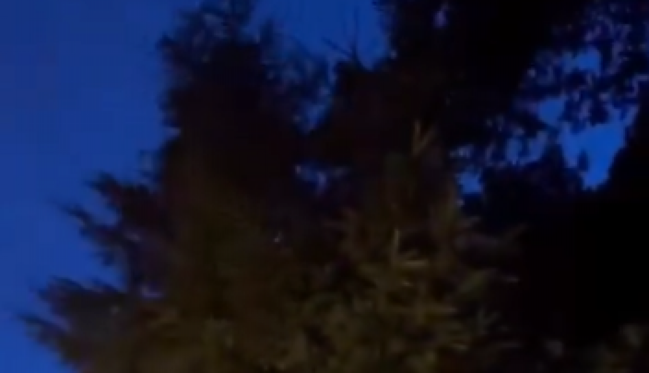 Giresun semalarında esrarengiz patlama! Gökyüzünden evlerin üzerine gizemli parçalar yağdı!