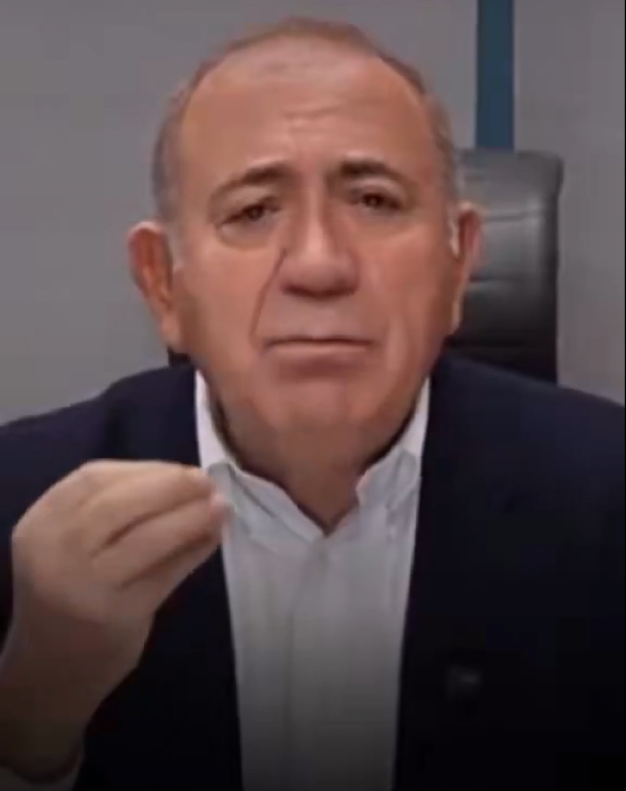 Gürsel Tekin'den CHP Genel Merkezi'ne veryansın! Ben utandım siz utanmadınız mı? Özgür Bey yoksa sende mi ortaksın?