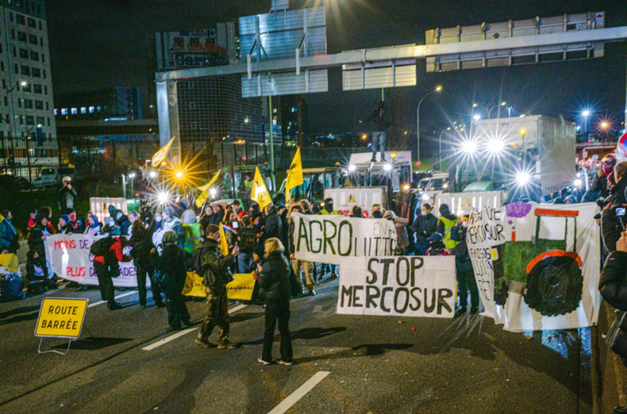 Hani bizde gösteri özgürlüğü yoktu onlarda vardı!
