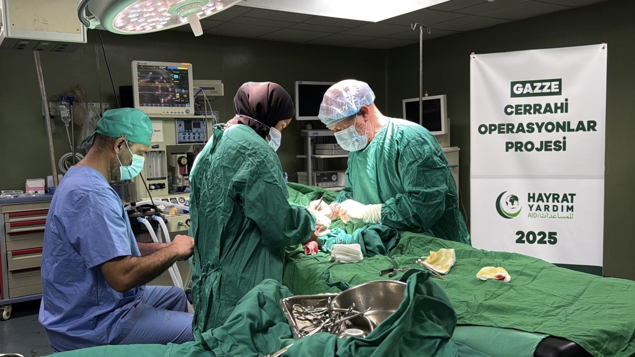 Hayrat Yardım Gazze’de Ameliyatlar Gerçekleştiriyor
