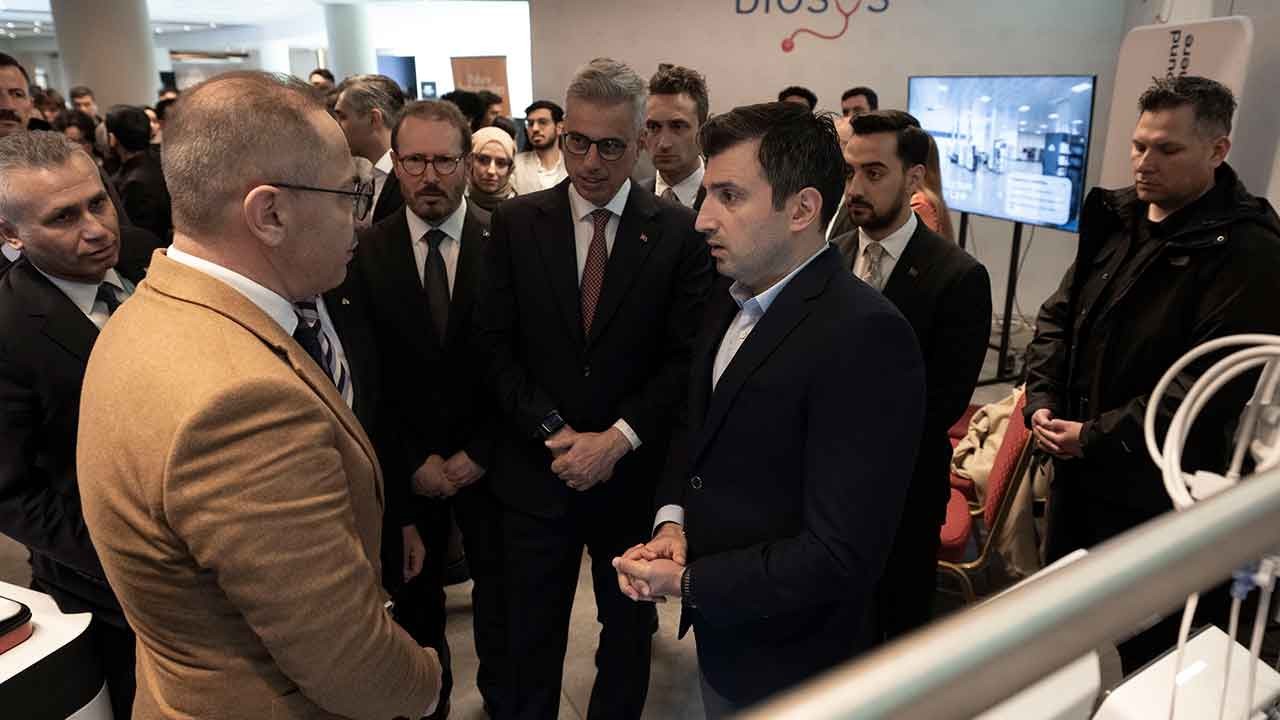 Hekimlikte mühendislik devri başlıyor! Selçuk Bayraktar ve Bakan Memişoğlu’ndan tıp dünyasına vizyoner mesajlar!