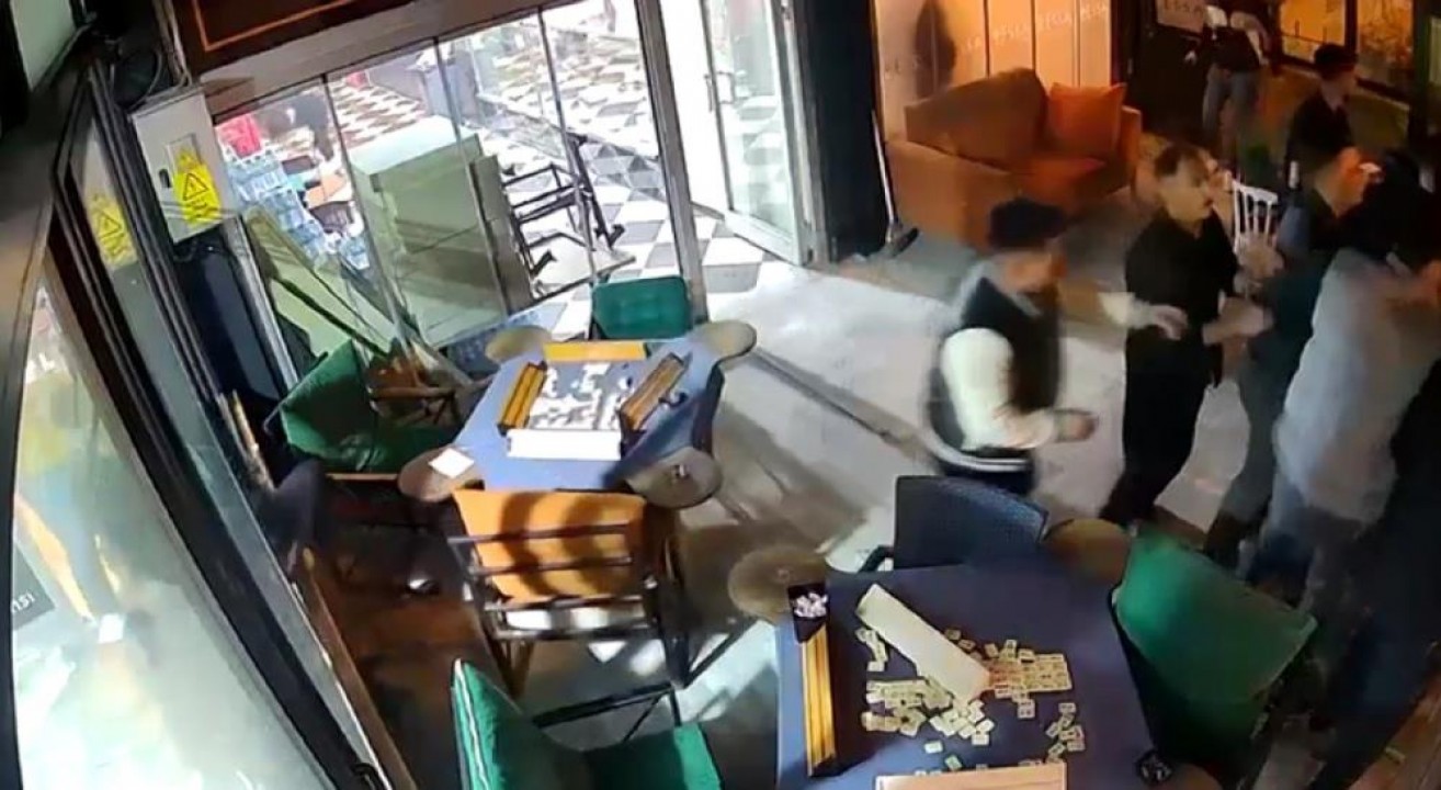 Her kavgada çıkan silah yine çıktı 21 yaşındaki genç öldü