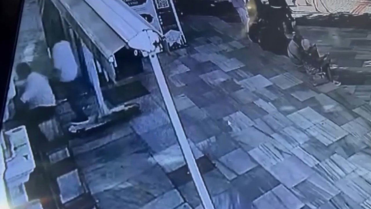 İçinden 15 bin euro ve 89 bin 640 dolar çıktı! Nuruosmaniye Camii’nde akılalmaz hırsızlık