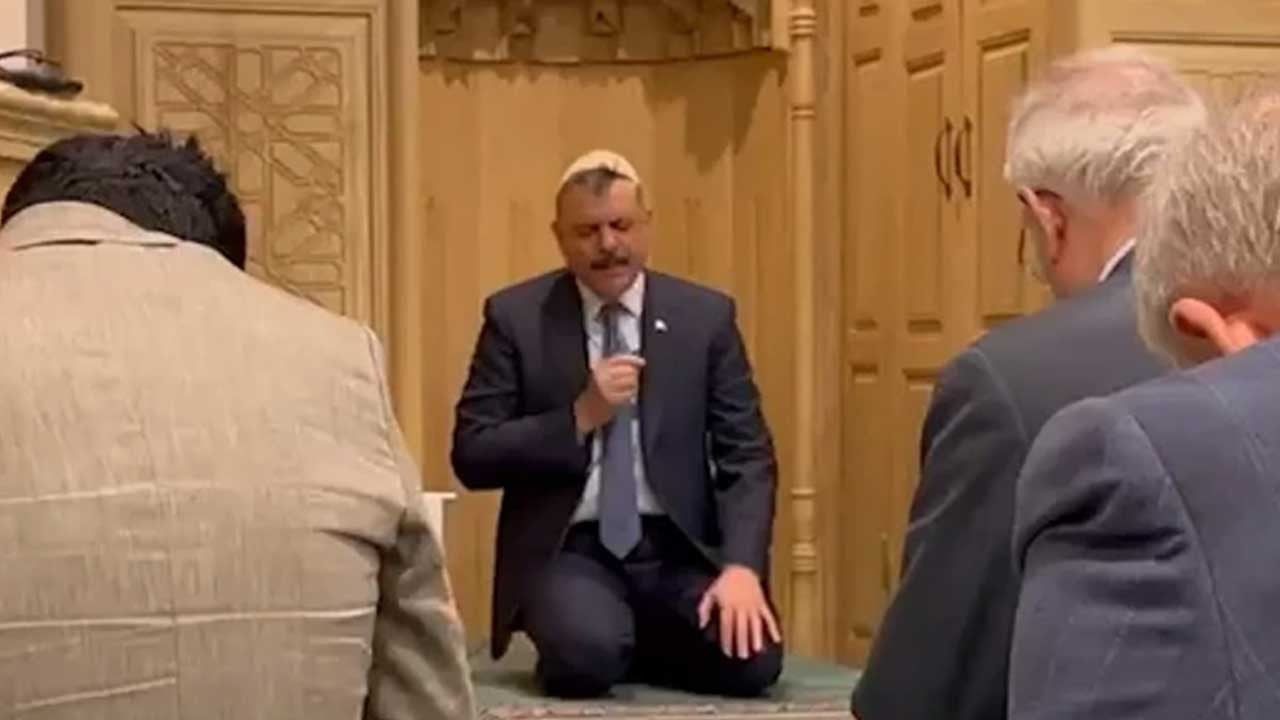 İçişleri Bakanı Çiftçi TBMM Mescidi’nde yatsı namazı kıldırdı